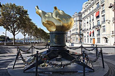 《艾尔登法环》推出官方艺术设定画集 将于11月30日发售